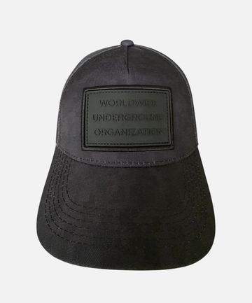 La casquette camouflage foncé